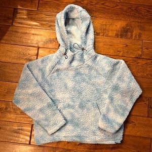 Light blue Sherpa style pullover. Size small from PINK